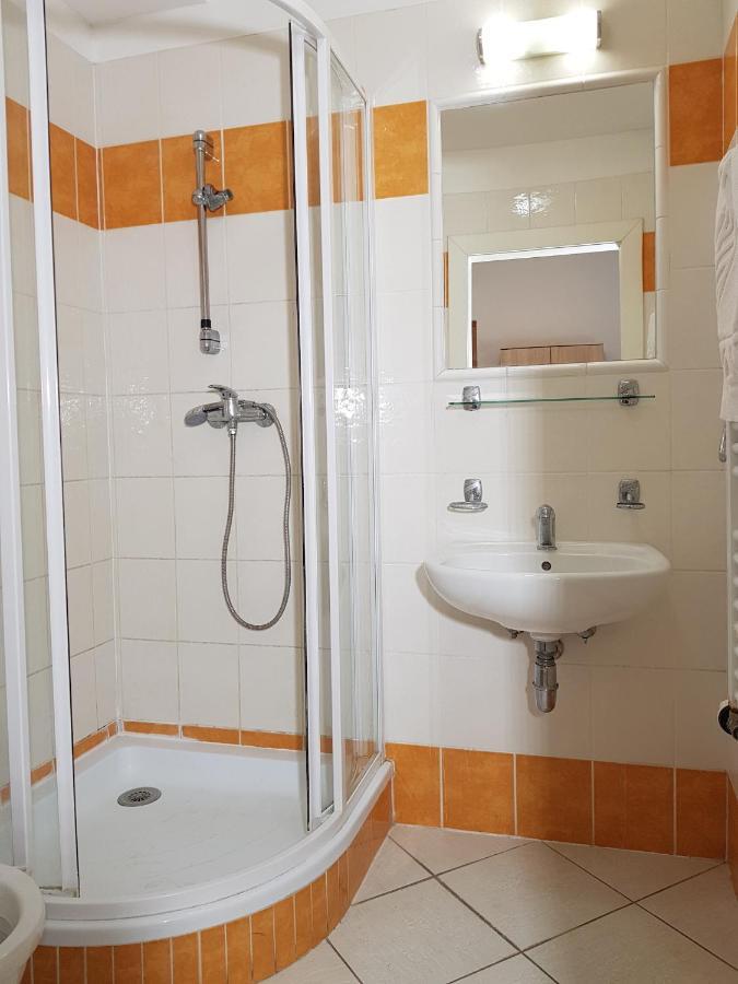 Hotel 28 Jaroměř Extérieur photo